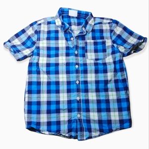 ❗$1 Bundled❗CRAZY 8 Blue and White Plaid Button Down Shirt